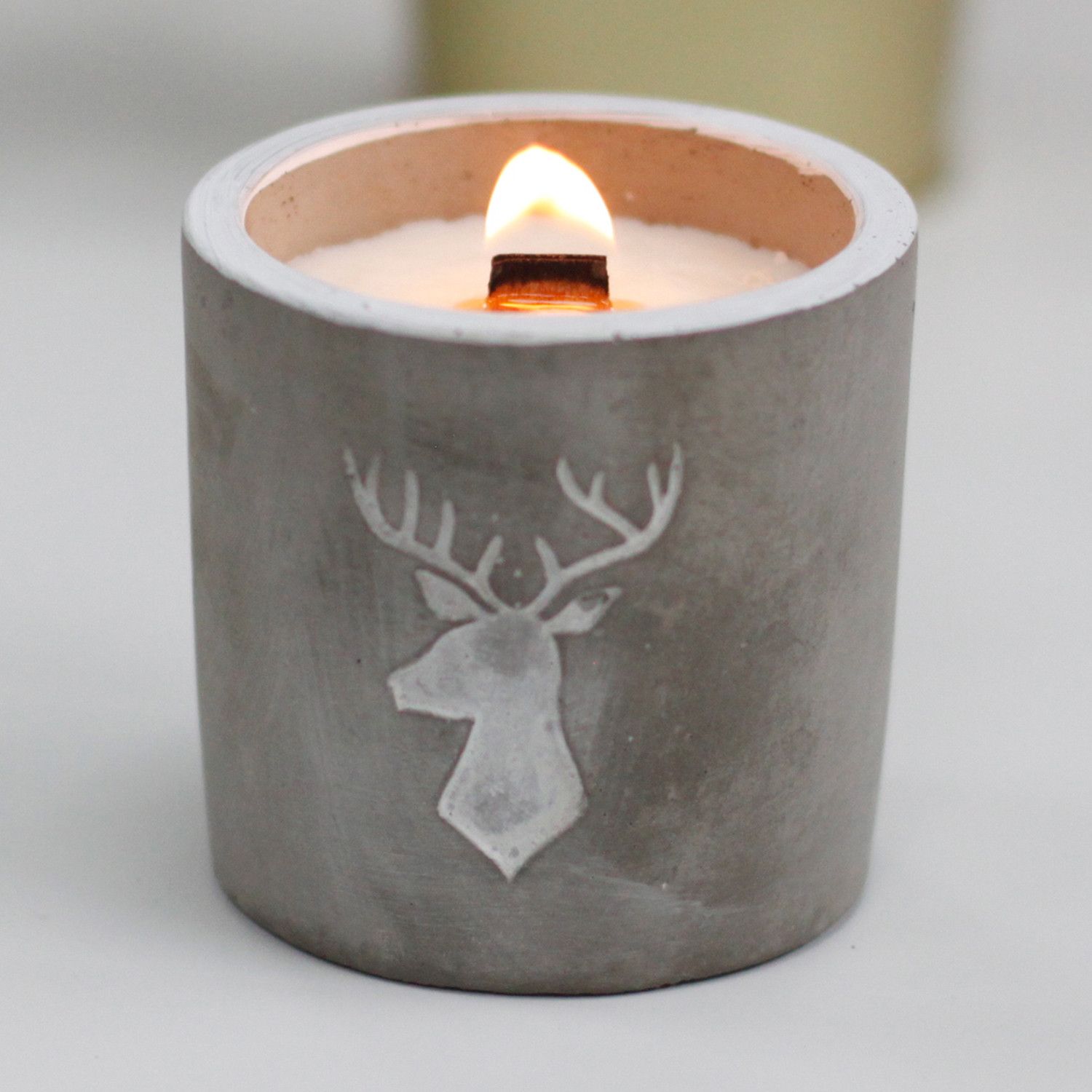 Med Concrete Soy Candle - Stag Head - Whiskey & Woodsmoke - Image 4